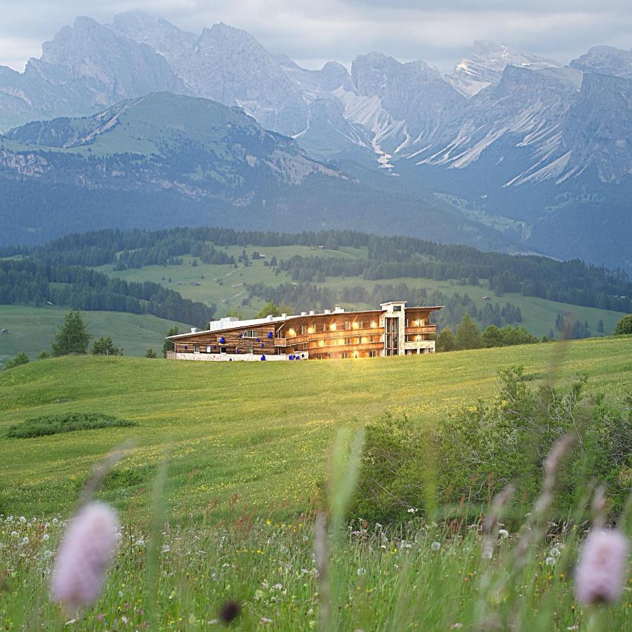 Paradiso Pure.Living Vegan Hotel Alpe Di Siusi Exterior photo