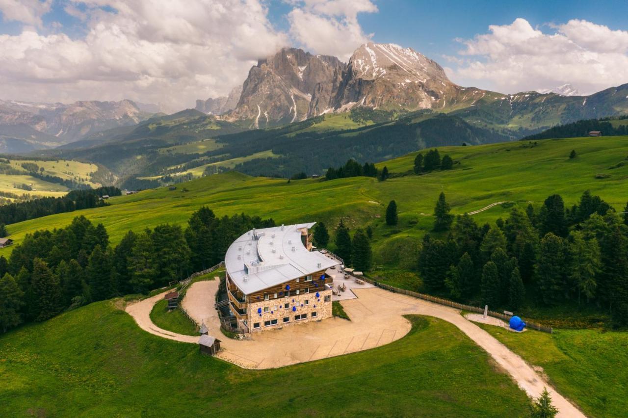Paradiso Pure.Living Vegan Hotel Alpe Di Siusi Exterior photo