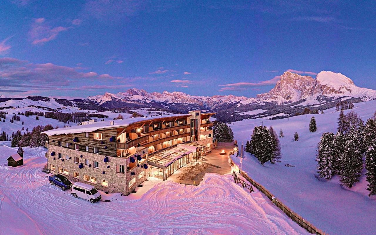 Paradiso Pure.Living Vegan Hotel Alpe Di Siusi Exterior photo